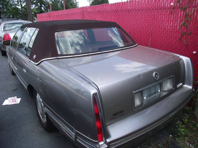 Cadillac Deville 1999 photo 2