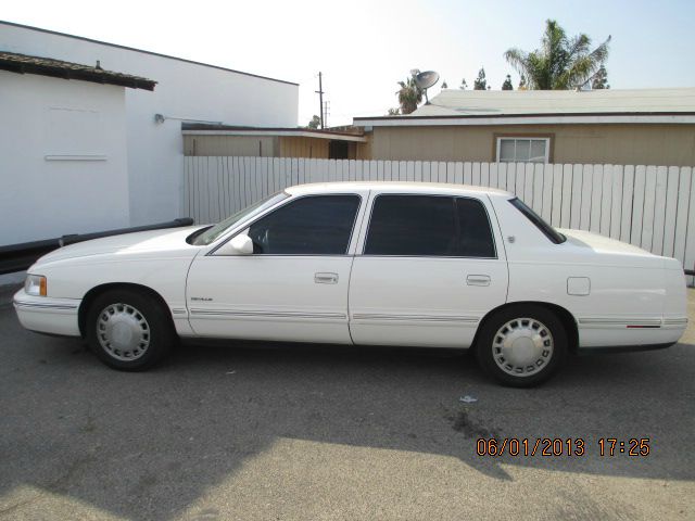 Cadillac Deville 1999 photo 1