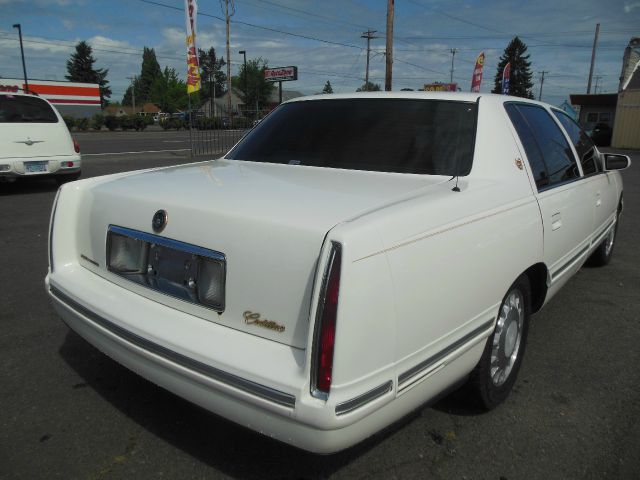 Cadillac Deville 1999 photo 1