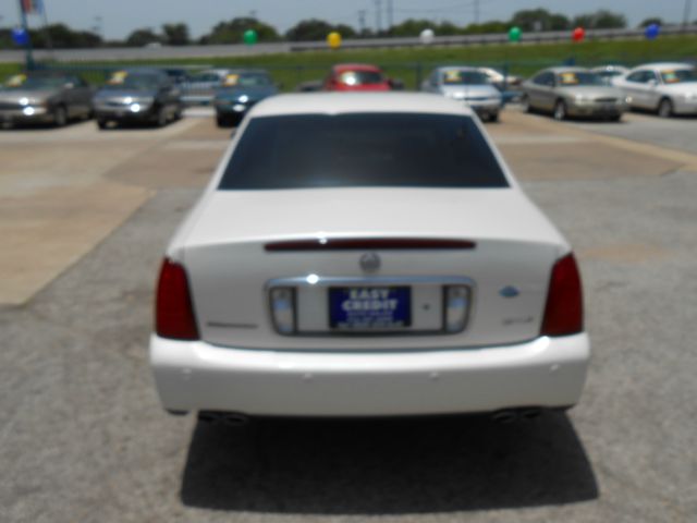 Cadillac Deville 2000 photo 4