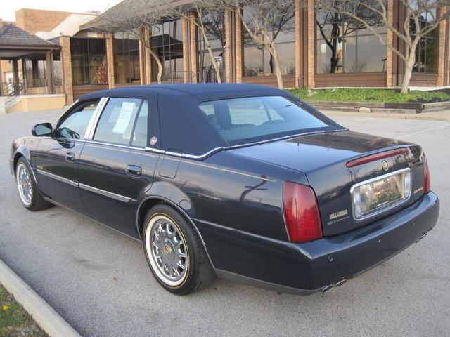 Cadillac Deville 2000 photo 3