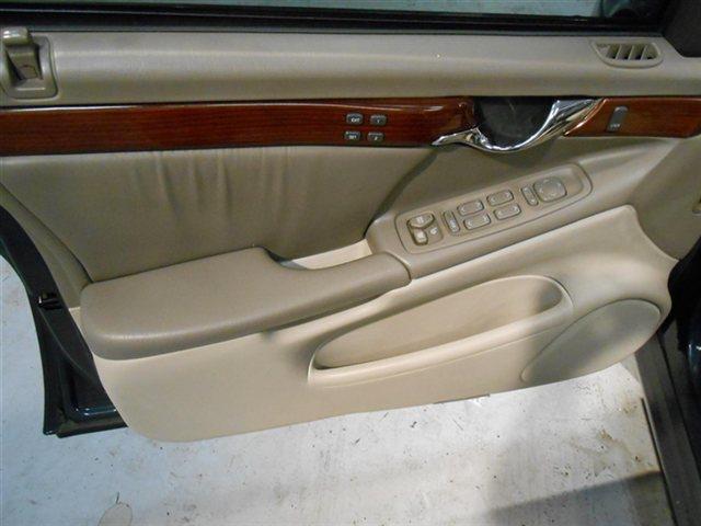 Cadillac Deville 2001 photo 8