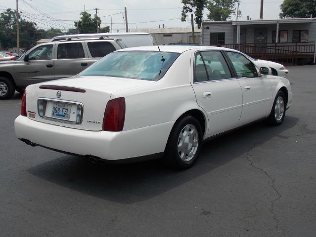 Cadillac Deville 2001 photo 3