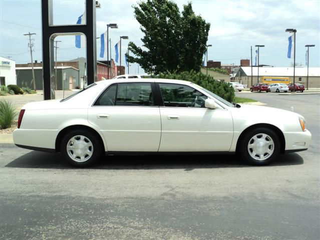 Cadillac Deville 2001 photo 19