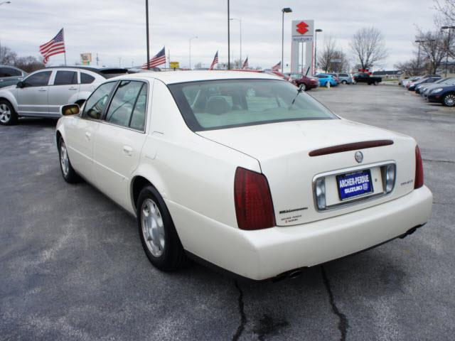 Cadillac Deville 2001 photo 4