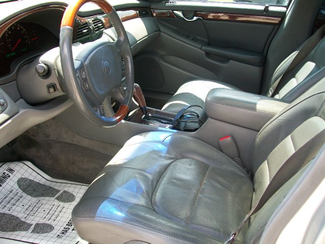 Cadillac Deville 2001 photo 4