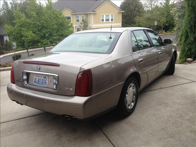 Cadillac Deville 2001 photo 4