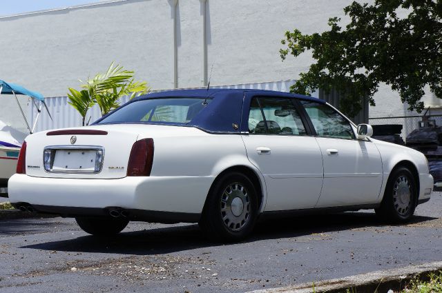 Cadillac Deville 2001 photo 38