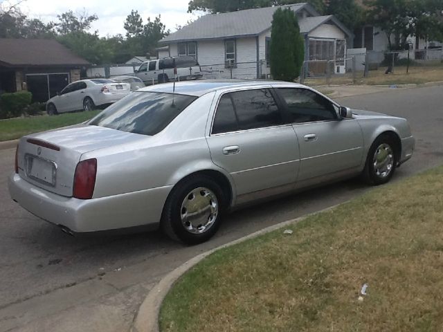 Cadillac Deville 2001 photo 4