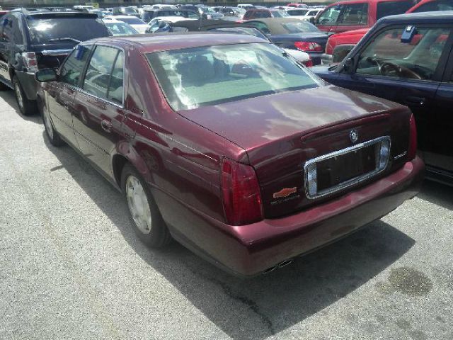 Cadillac Deville 2001 photo 1