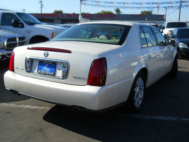 Cadillac Deville 2001 photo 1