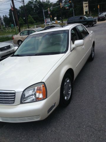 Cadillac Deville Base Sedan