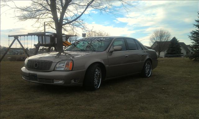 Cadillac Deville 2001 photo 1