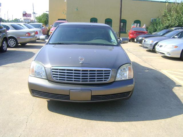 Cadillac Deville Base Sedan