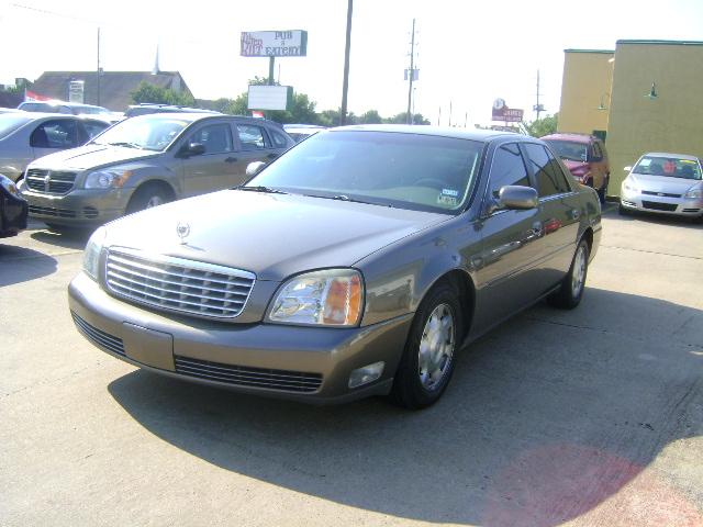 Cadillac Deville 2002 photo 1