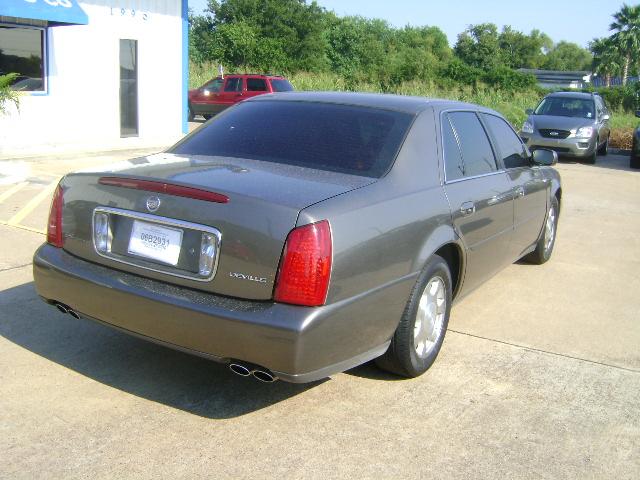 Cadillac Deville 2002 photo 2