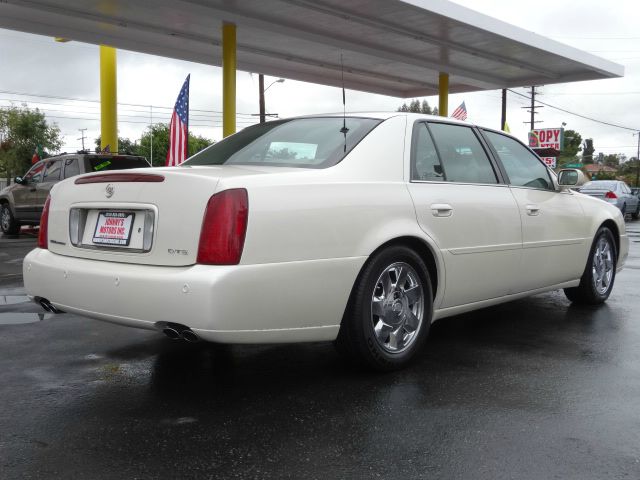 Cadillac Deville 2002 photo 2