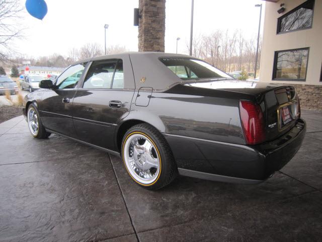 Cadillac Deville 2002 photo 1