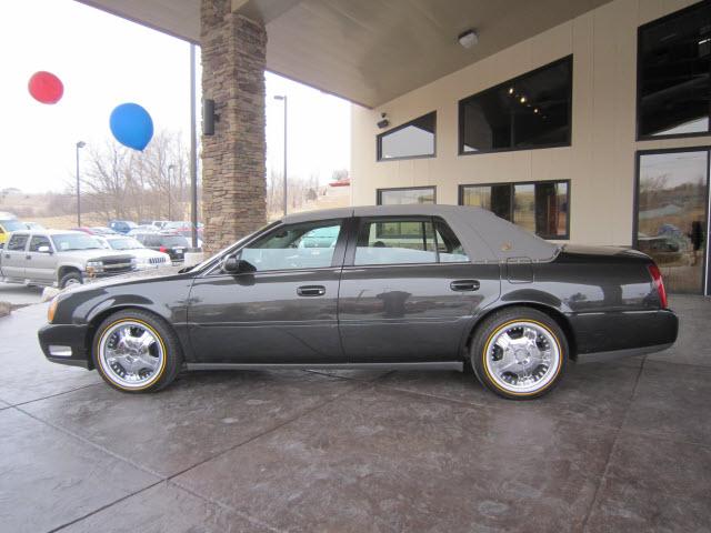 Cadillac Deville 2002 photo 2