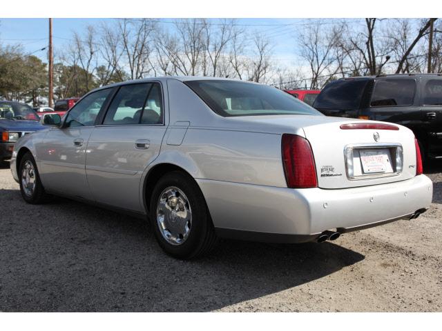 Cadillac Deville 2002 photo 3