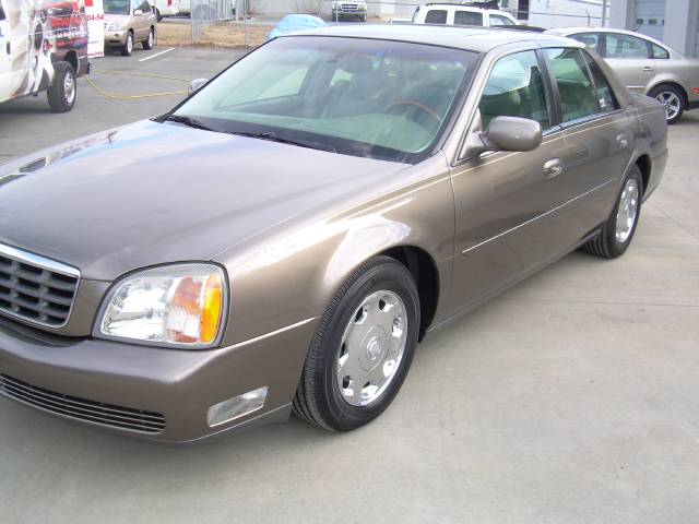 Cadillac Deville 2002 photo 2