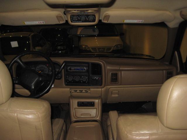 Cadillac Deville 2002 photo 2