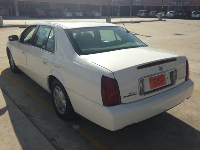 Cadillac Deville 2002 photo 2