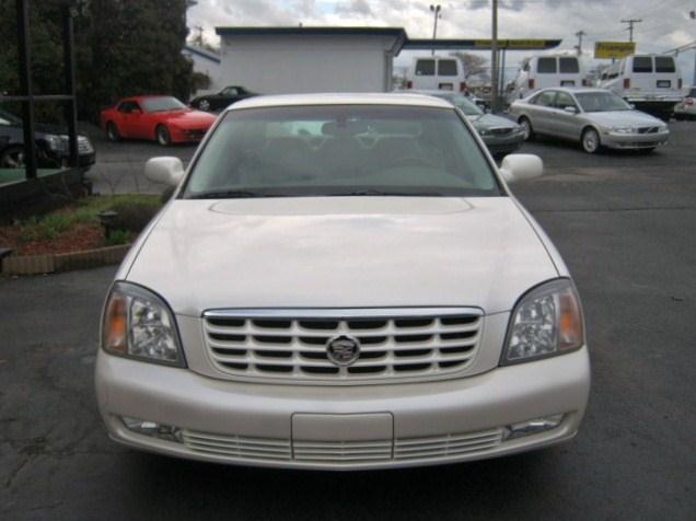 Cadillac Deville 2002 photo 2