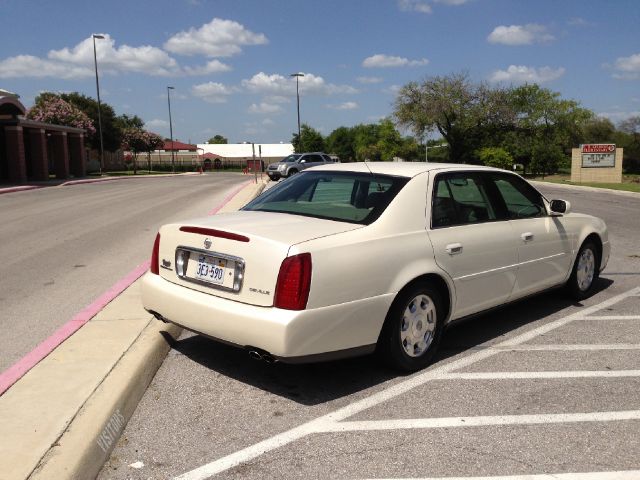 Cadillac Deville 2002 photo 2