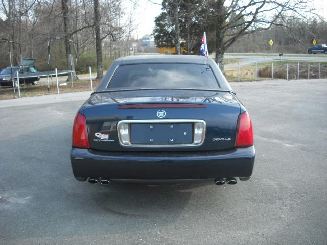 Cadillac Deville 2002 photo 2