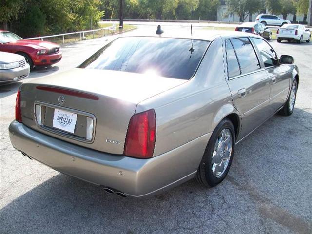 Cadillac Deville 2002 photo 2