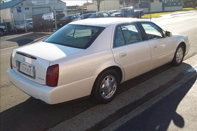 Cadillac Deville 2002 photo 2