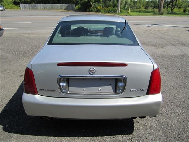 Cadillac Deville 2002 photo 3