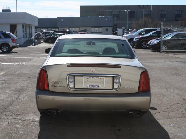 Cadillac Deville 2002 photo 3