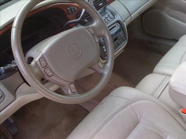 Cadillac Deville 2002 photo 4