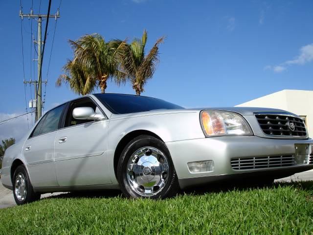 Cadillac Deville 2002 photo 1