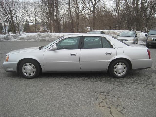 Cadillac Deville 2002 photo 1