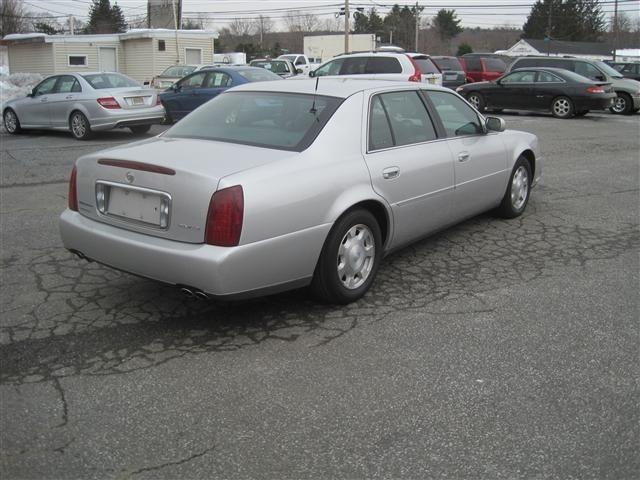 Cadillac Deville 2002 photo 4