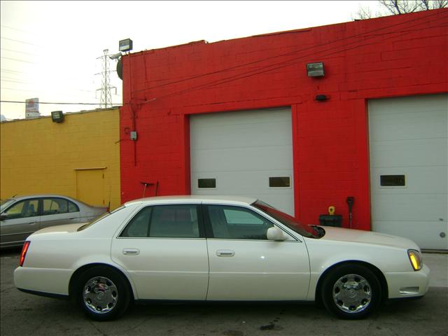 Cadillac Deville 2002 photo 2