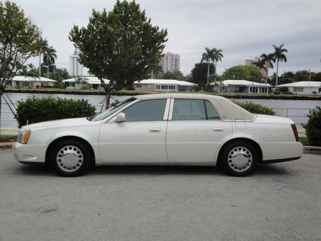 Cadillac Deville 2002 photo 3