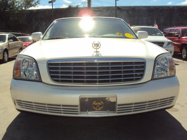 Cadillac Deville 2002 photo 1