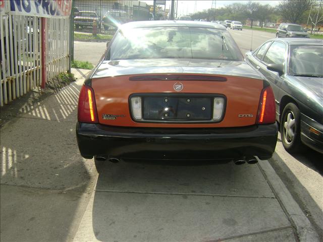 Cadillac Deville 2002 photo 1