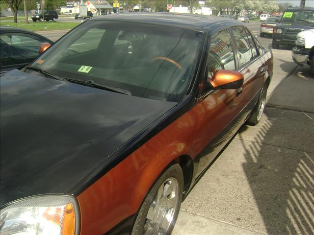 Cadillac Deville 2002 photo 2