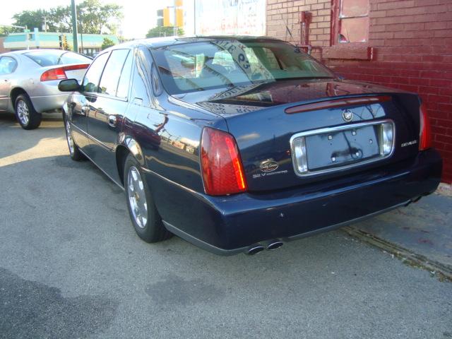 Cadillac Deville 2002 photo 2