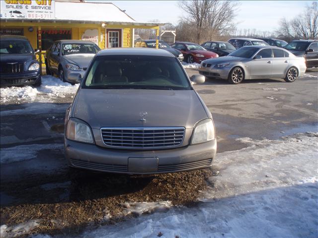 Cadillac Deville Base Sedan