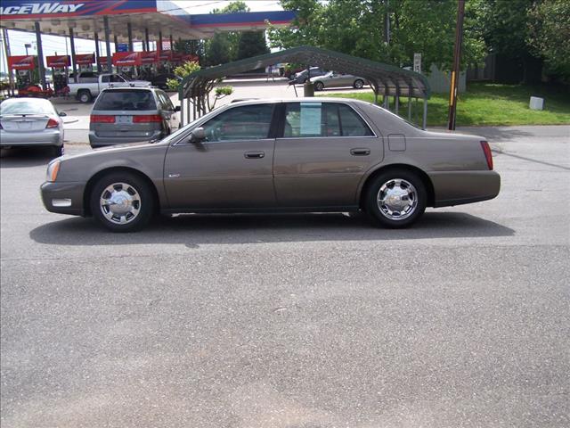 Cadillac Deville 2002 photo 2