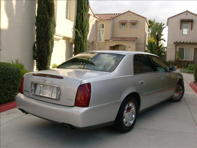 Cadillac Deville 2002 photo 2