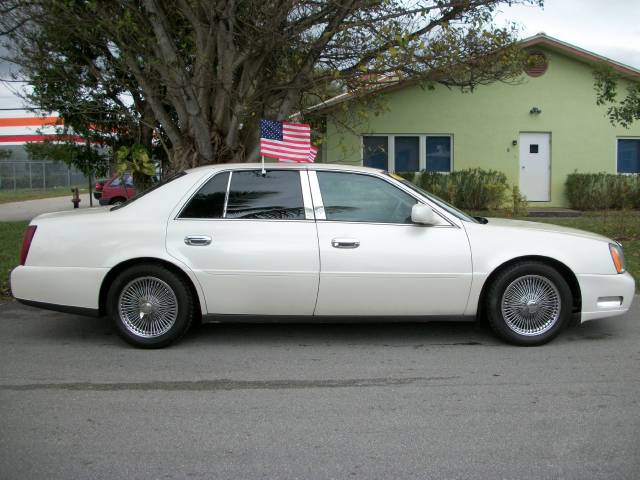 Cadillac Deville 2002 photo 2