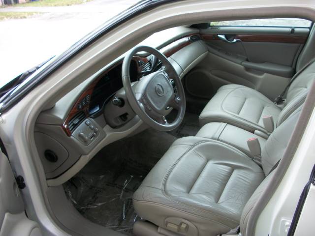 Cadillac Deville 2002 photo 4