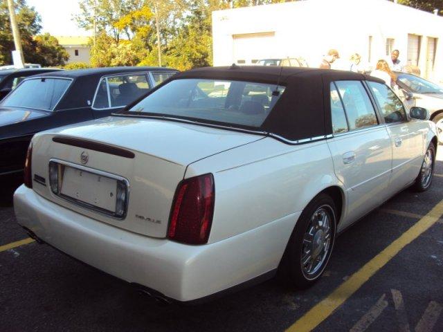 Cadillac Deville 2003 photo 3